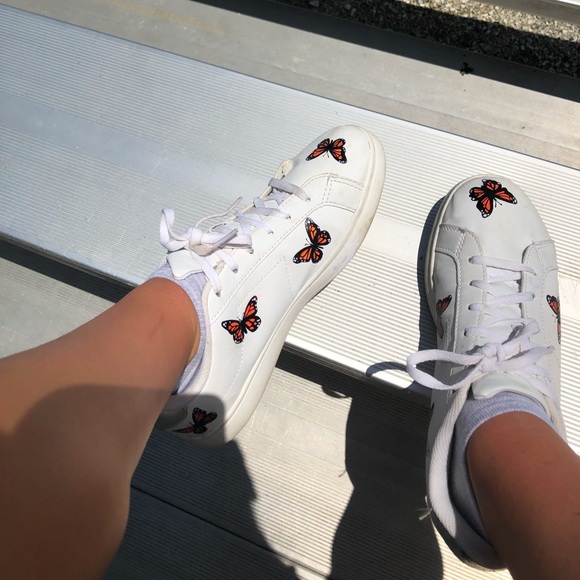 custom nike butterfly shoes